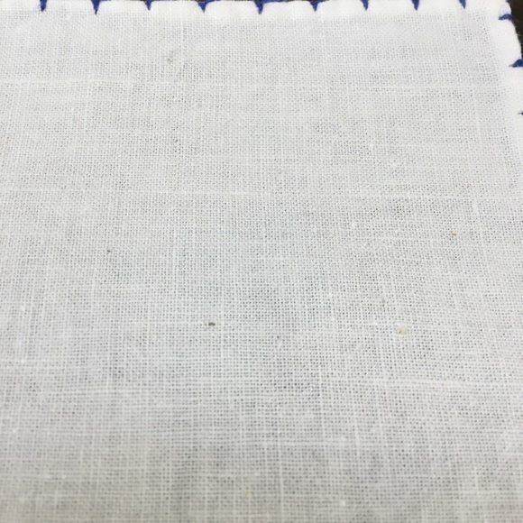 2 Vintage Hand Embroidered Ladies Hankies Handmade Handkerchiefs Cross Stitch - Picture 8 of 8